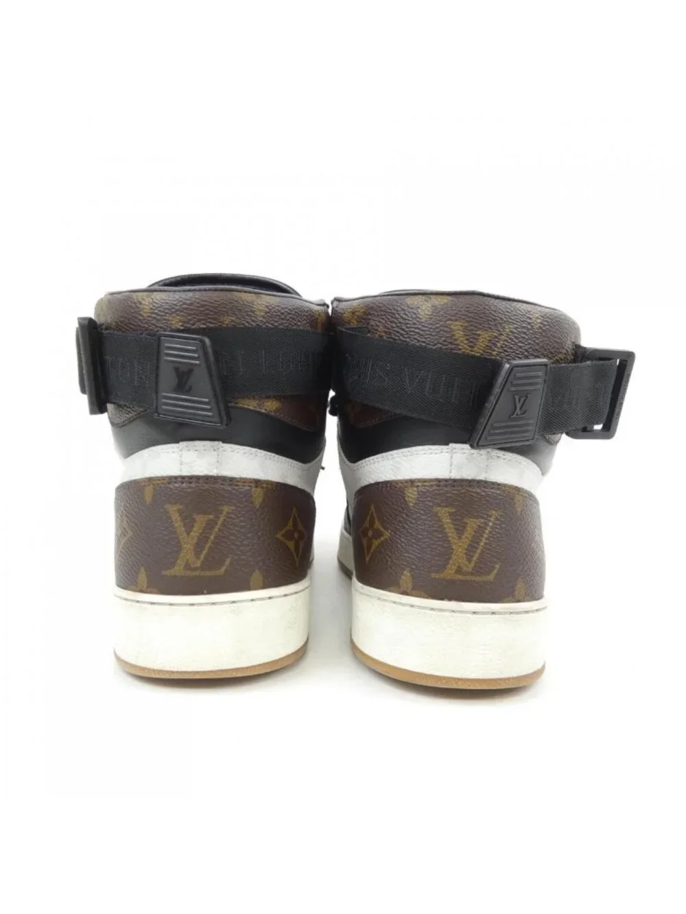 Louis Vuitton Rivoli Line Sneakers - Picture 5 of 6
